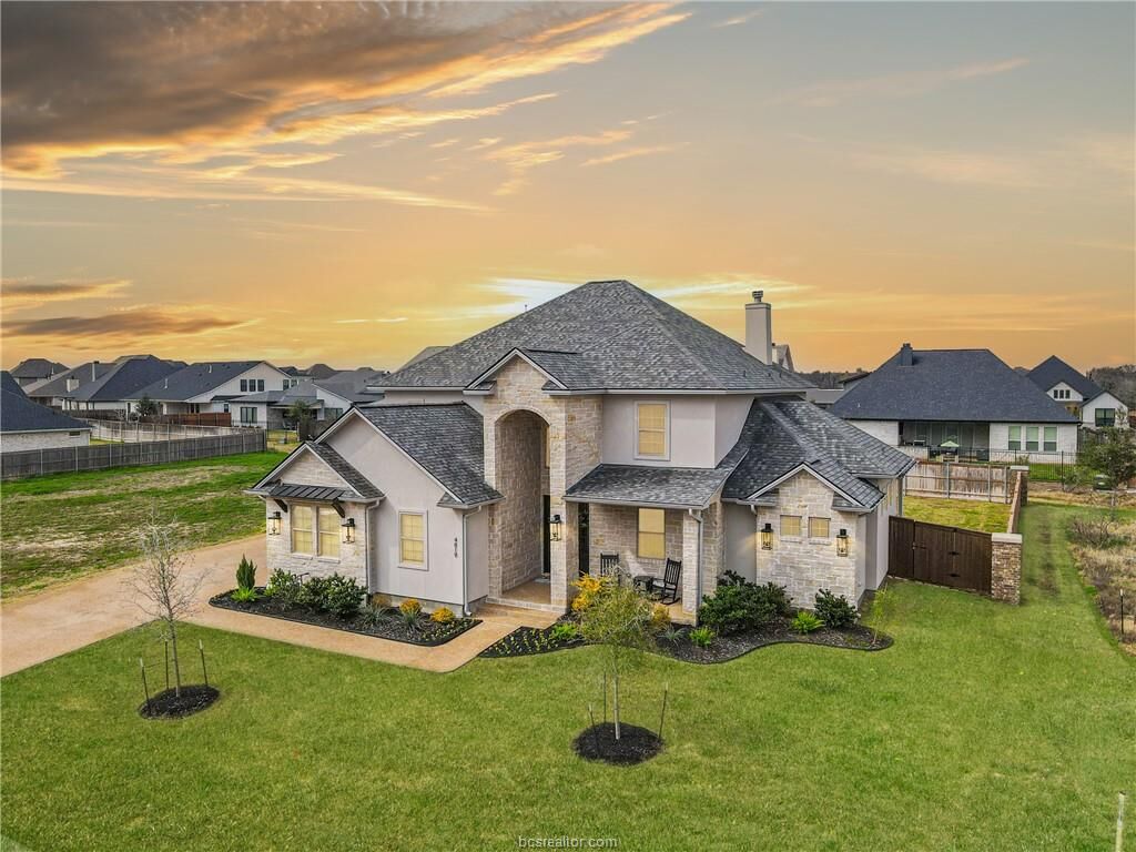 Property Photo:  4819 Crystal Ridge Court  TX 77845 