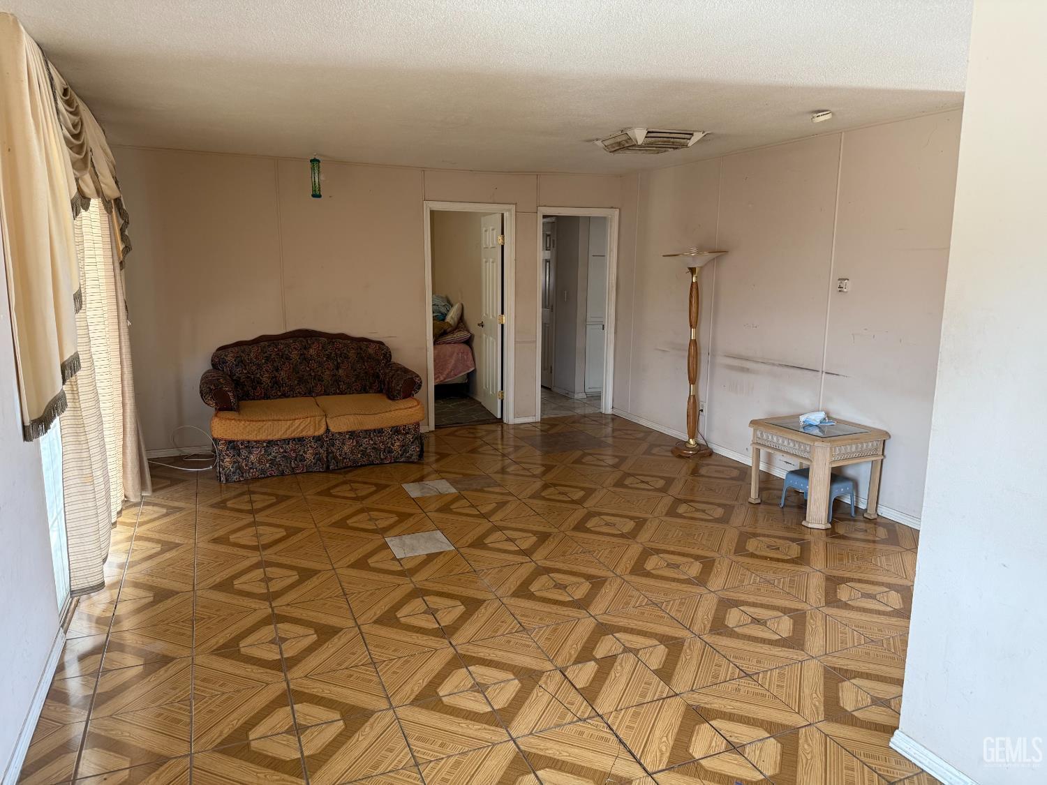 Property Photo: 438 E Avenue R5 CA 93551