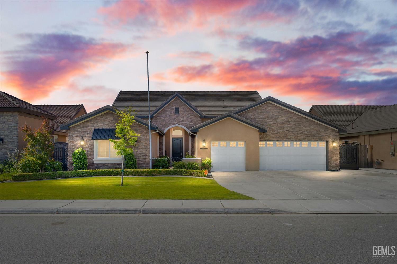 14631 Blue Stream Avenue  Bakersfield CA 93314 photo