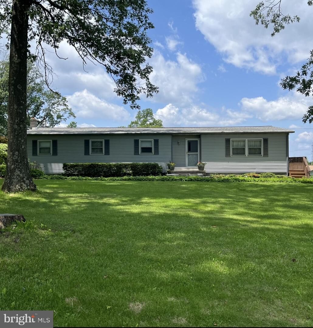 Property Photo: 262 Walnuttown Road PA 19522