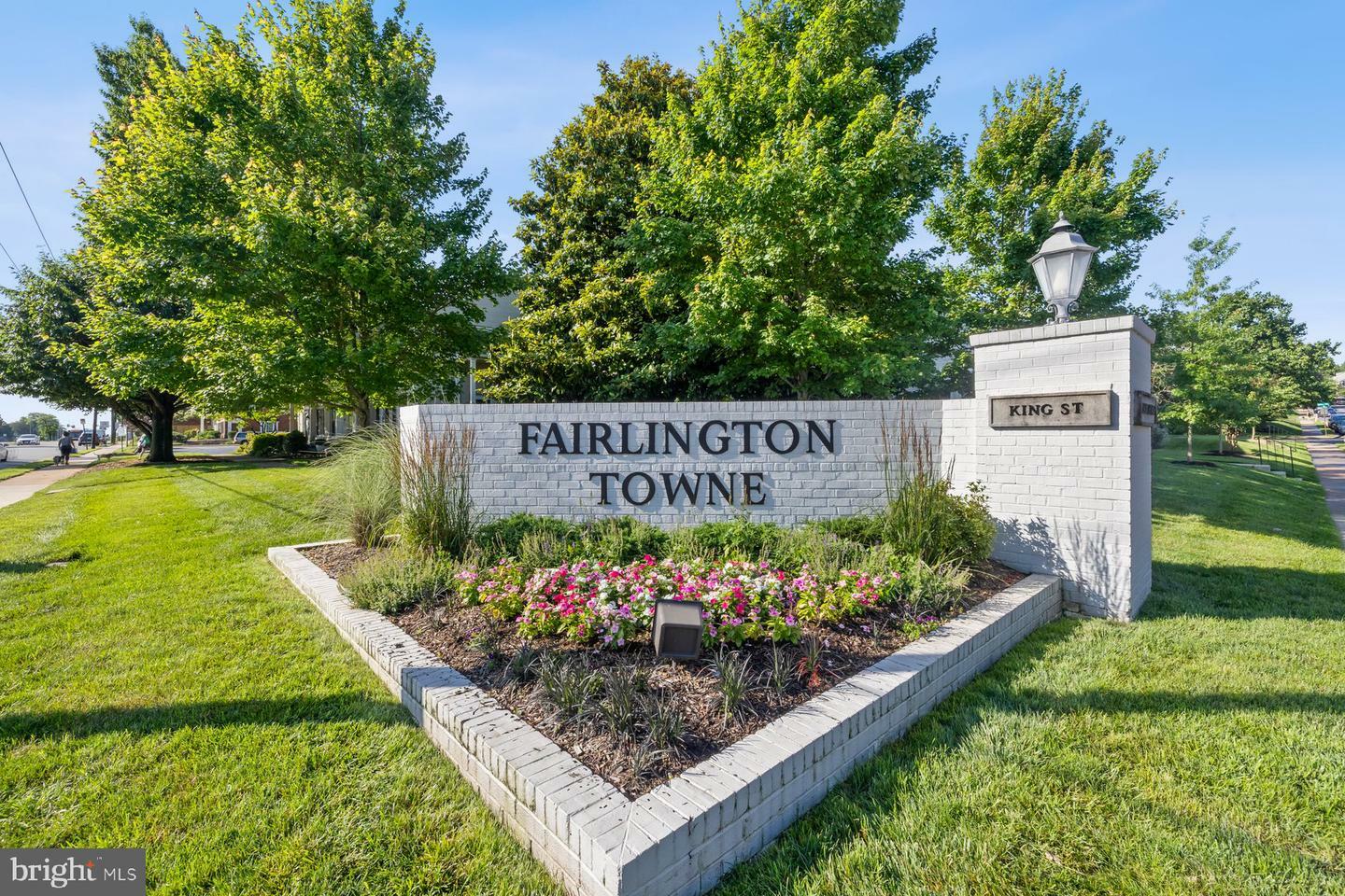 Property Photo: 2512 N Dearing Street N VA 22302