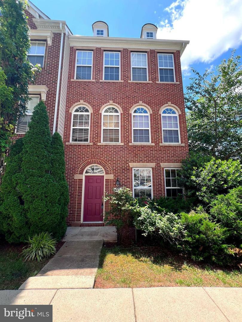Property Photo: 14533 Kentish Fire Street VA 20155