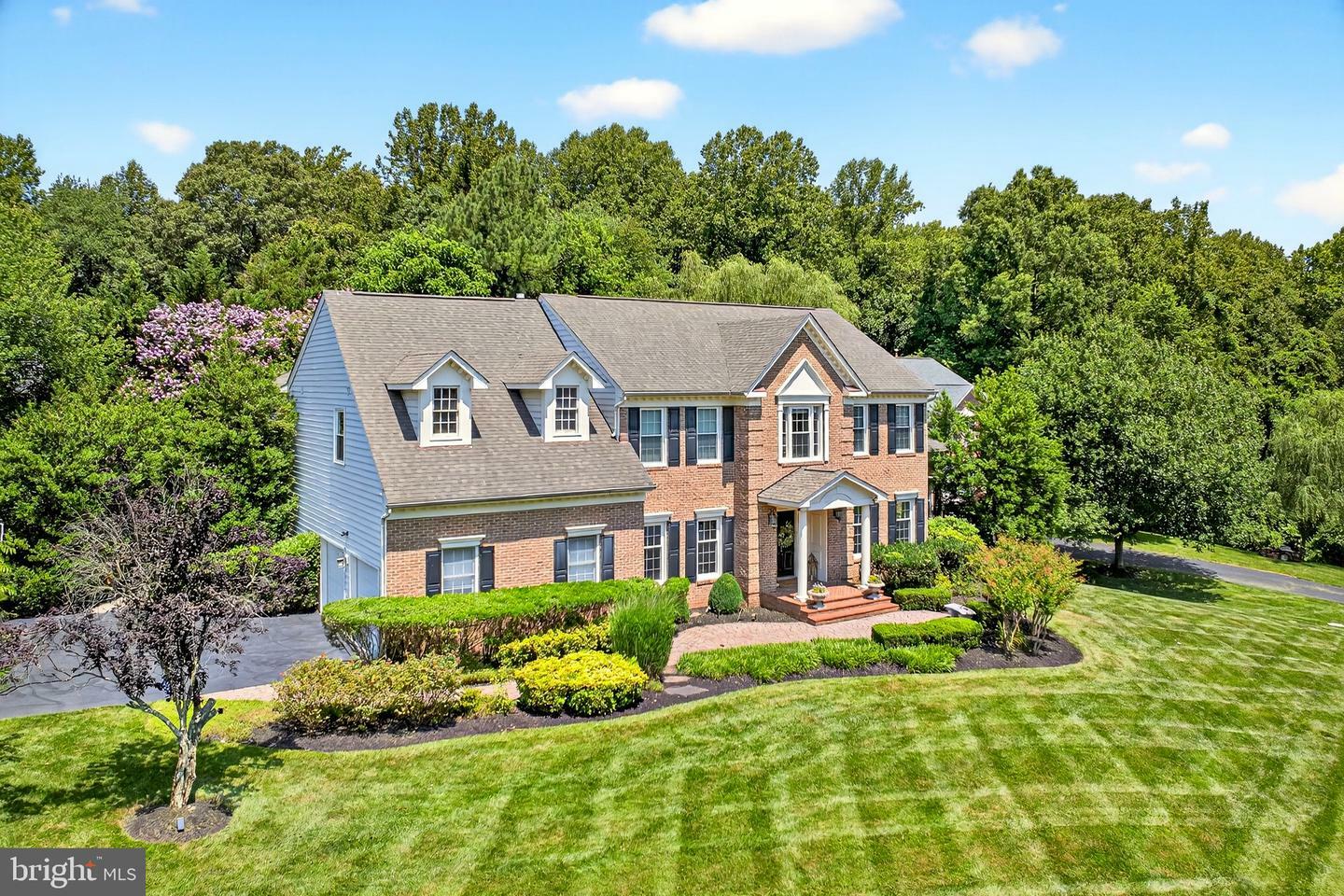 Property Photo: 11910 Crayton Court VA 20170