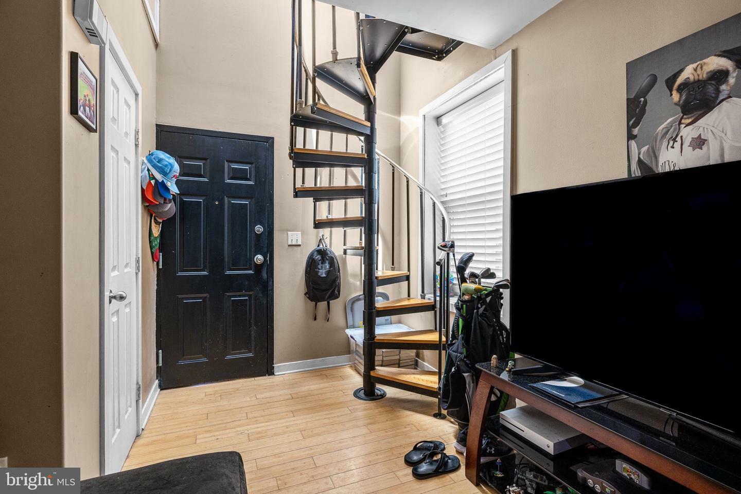 Property Photo:  1516 Catharine Street 2  PA 19146 