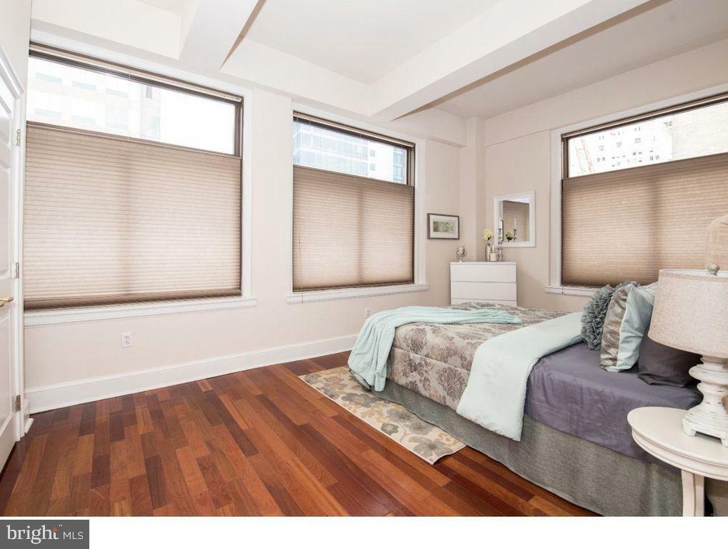 1500 Chestnut Street 19F  Philadelphia PA 19102 photo