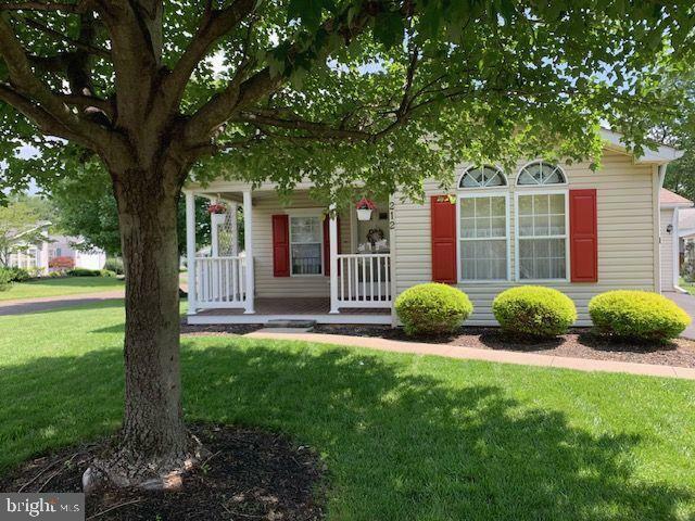 Property Photo: 212 Dove Court PA 18938