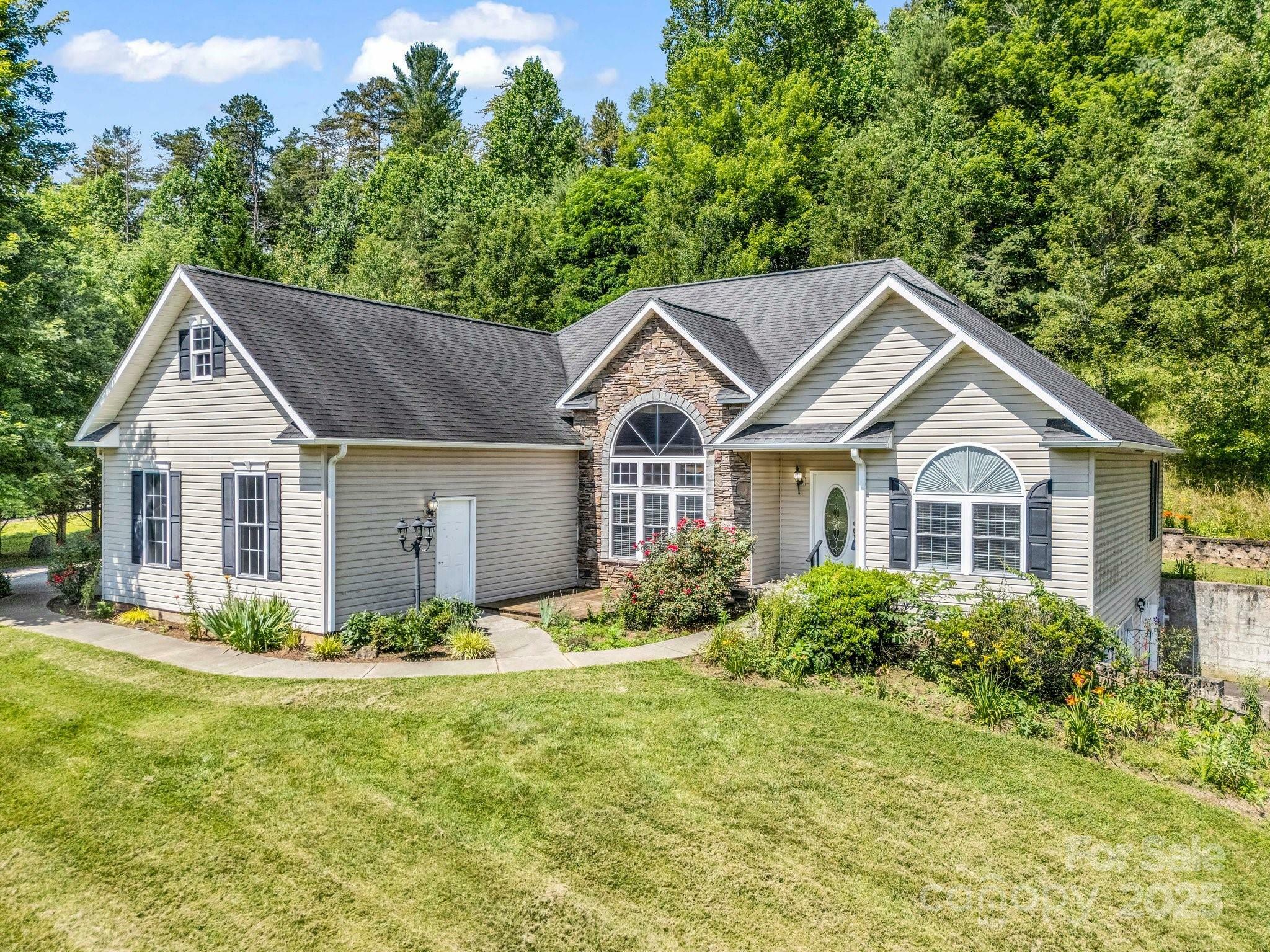 124 Shadow View Drive  Leicester NC 28748 photo