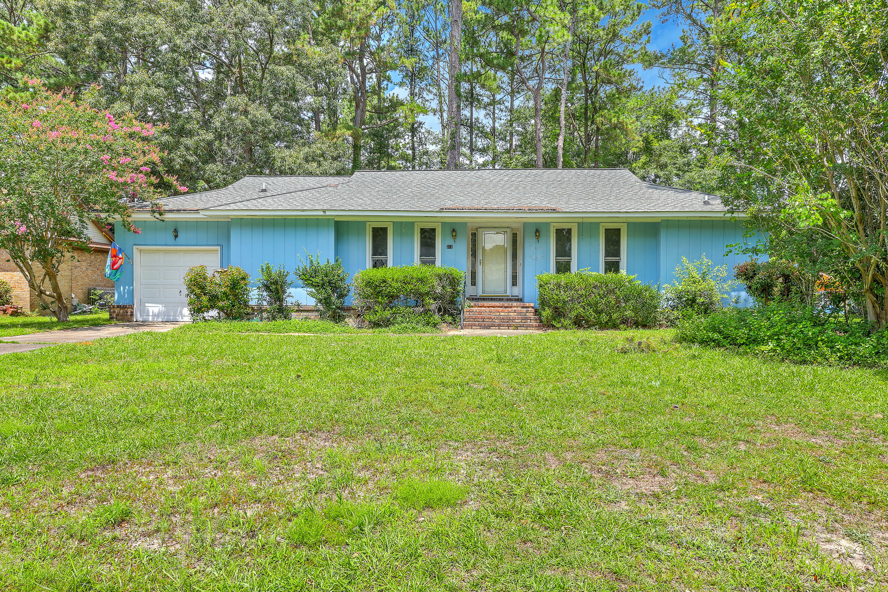 312 Woodward Boulevard  Summerville SC 29483 photo