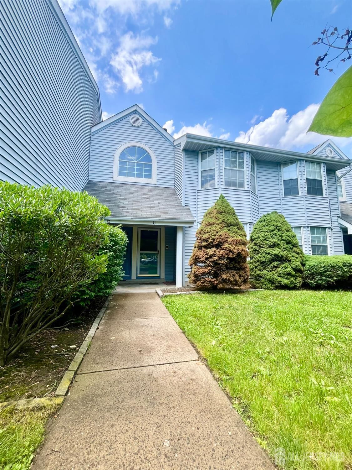 Property Photo: 11 Tanglewood Court NJ 08852