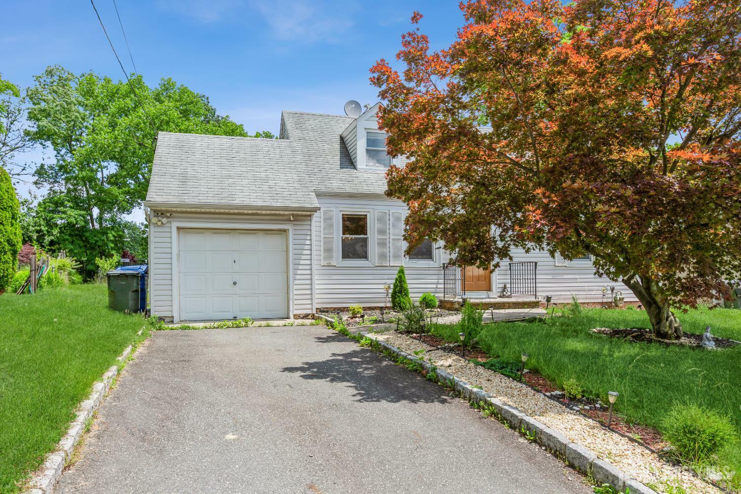 Property Photo: 8 Longfellow Drive NJ 07067