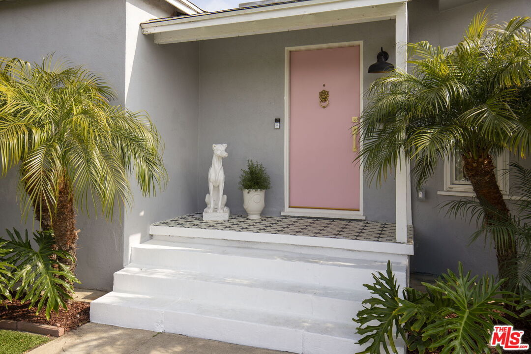 Property Photo: 6616 W 87th St CA 90045