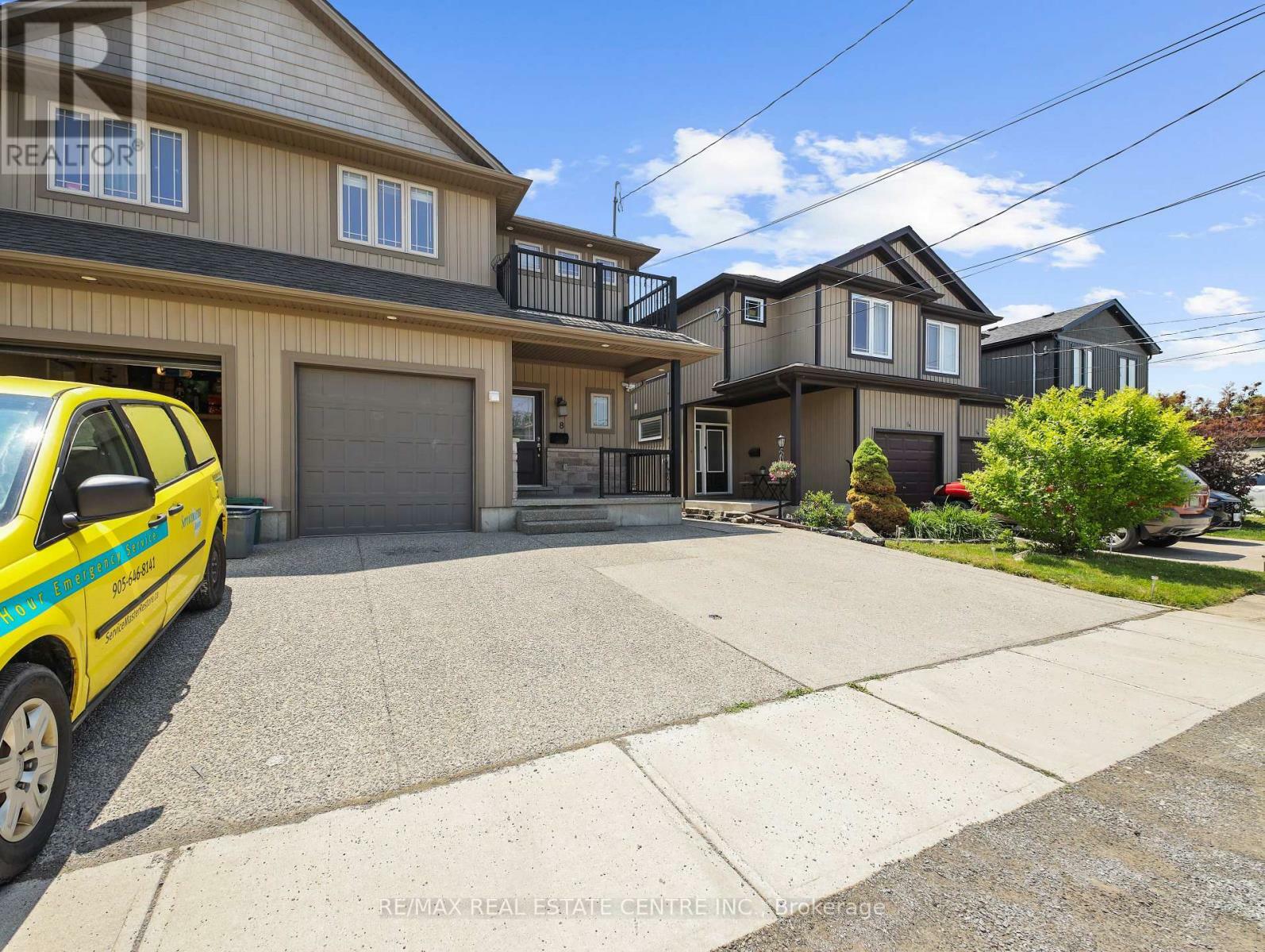 Property Photo: 8 Keswick Street ON L2P 1L9