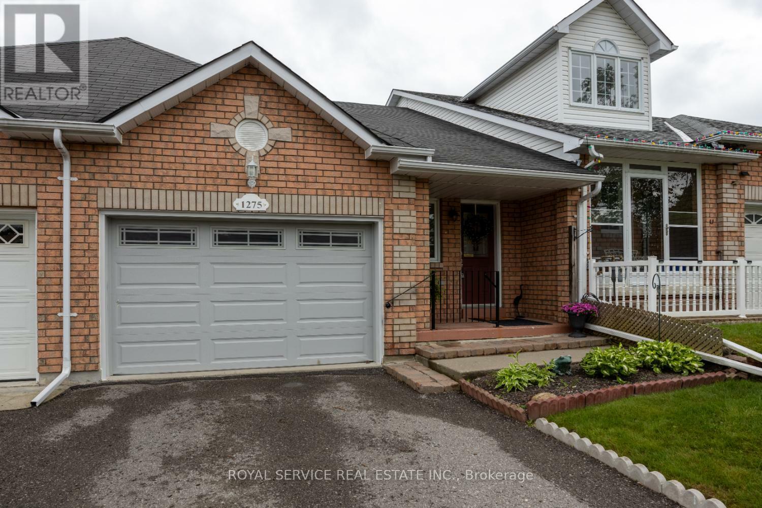 Property Photo: 1275 Eagle Crescent ON K9K 2K6