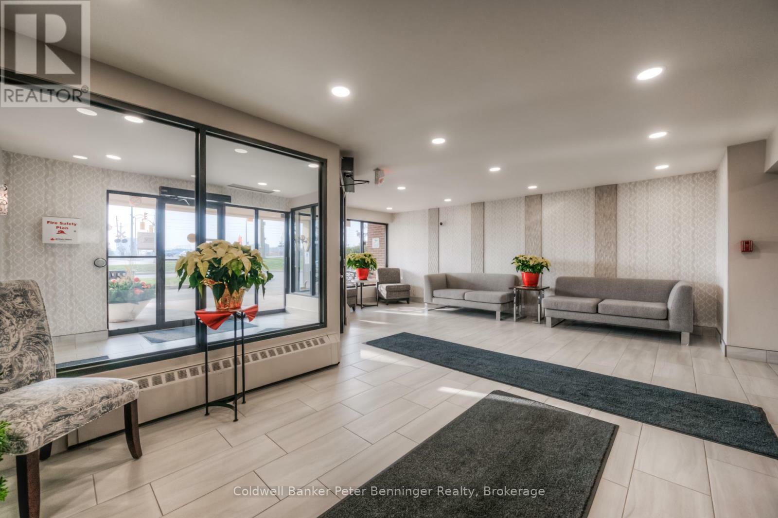 Property Photo: 1100 Courtland Avenue East 714 ON N2C 2H9