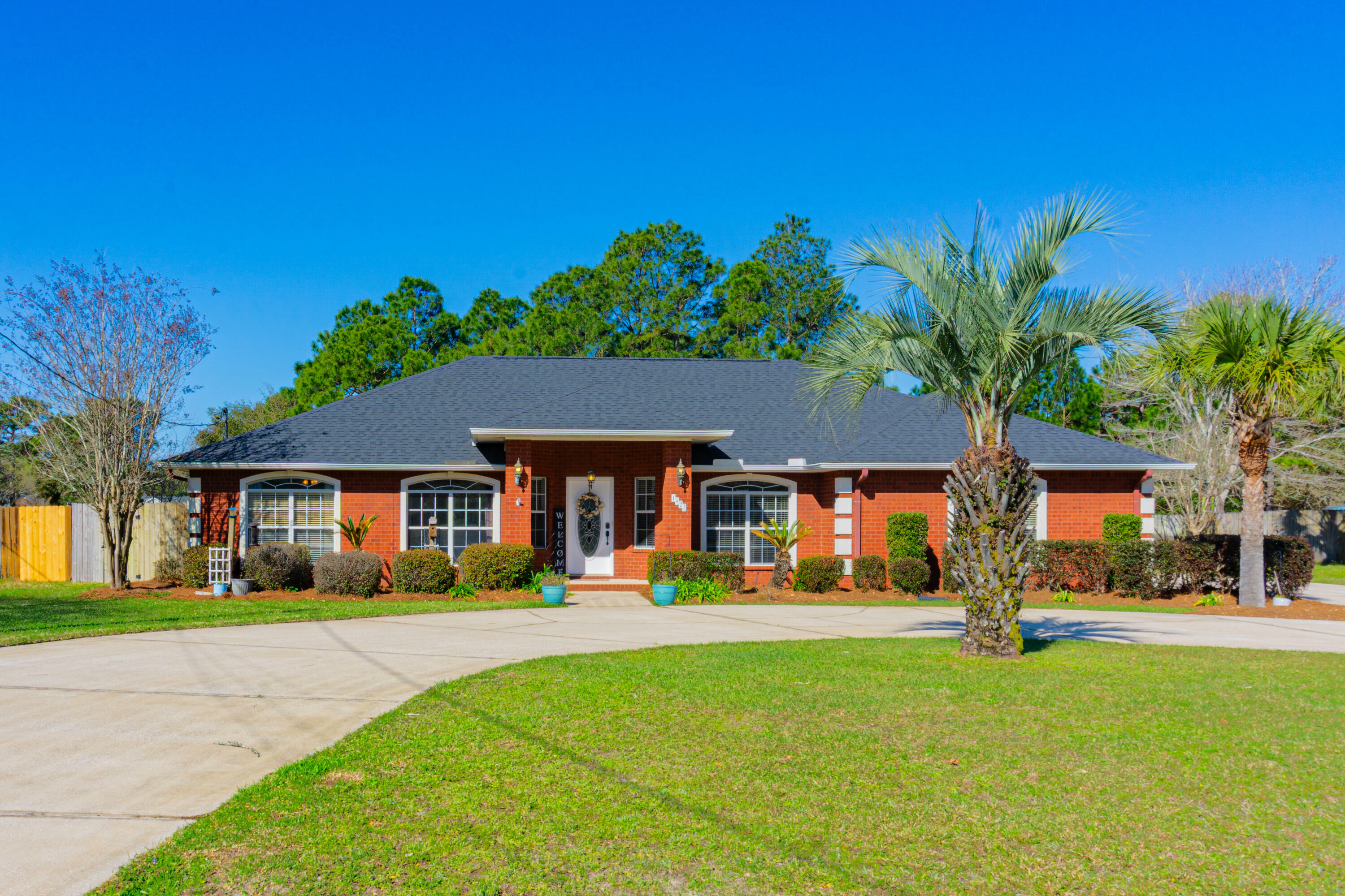 Property Photo: 1927 Sunrise Drive FL 32566