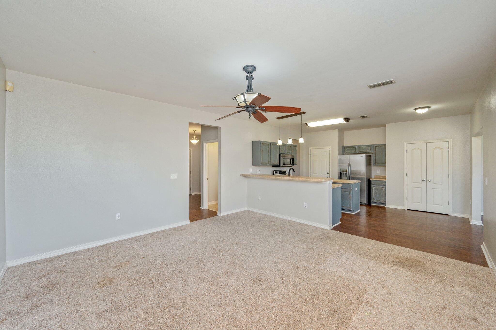 Property Photo: 715 Presscott Street FL 32536
