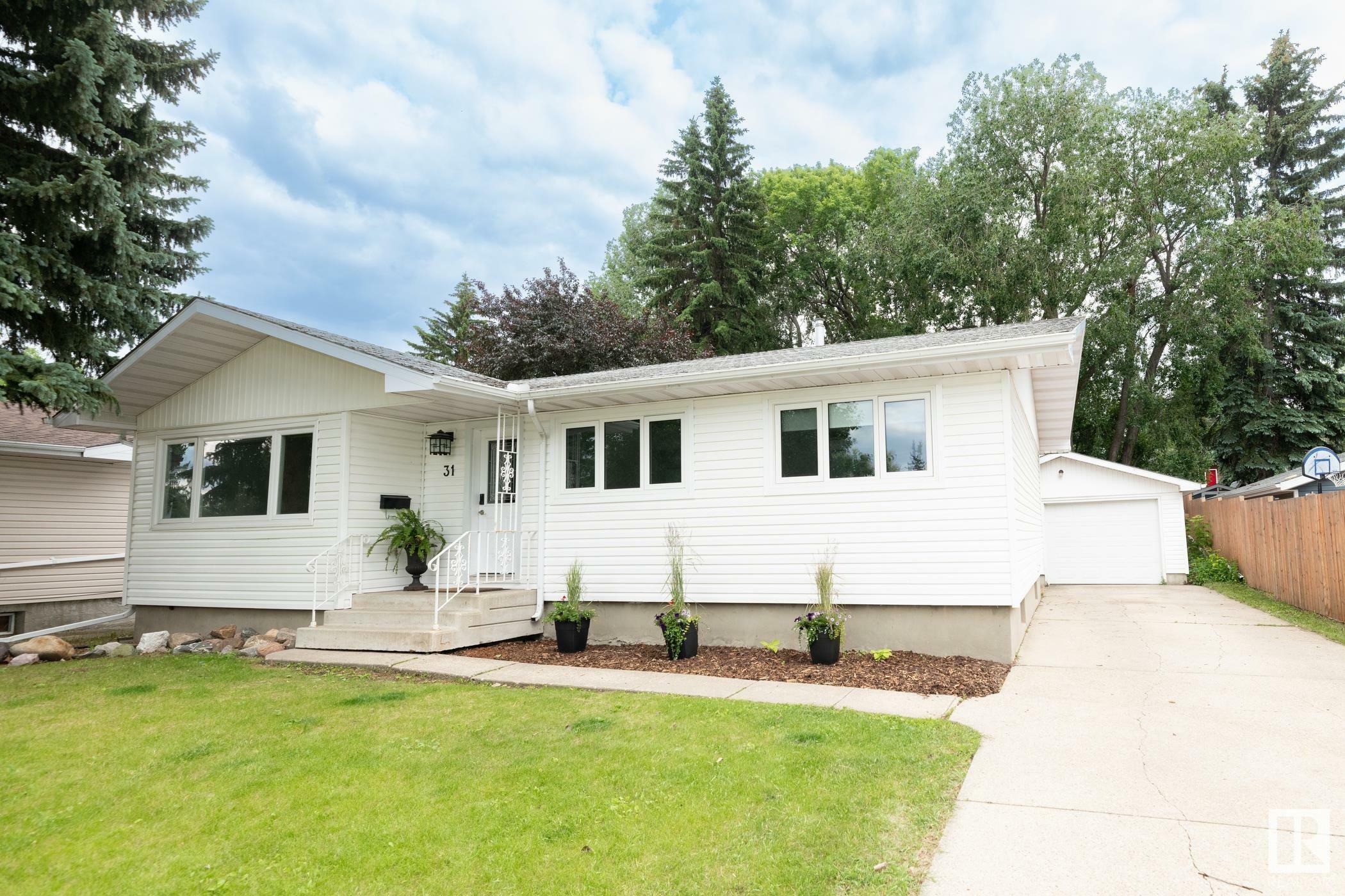 Property Photo: 31 Pine Street AB T8A 1G4