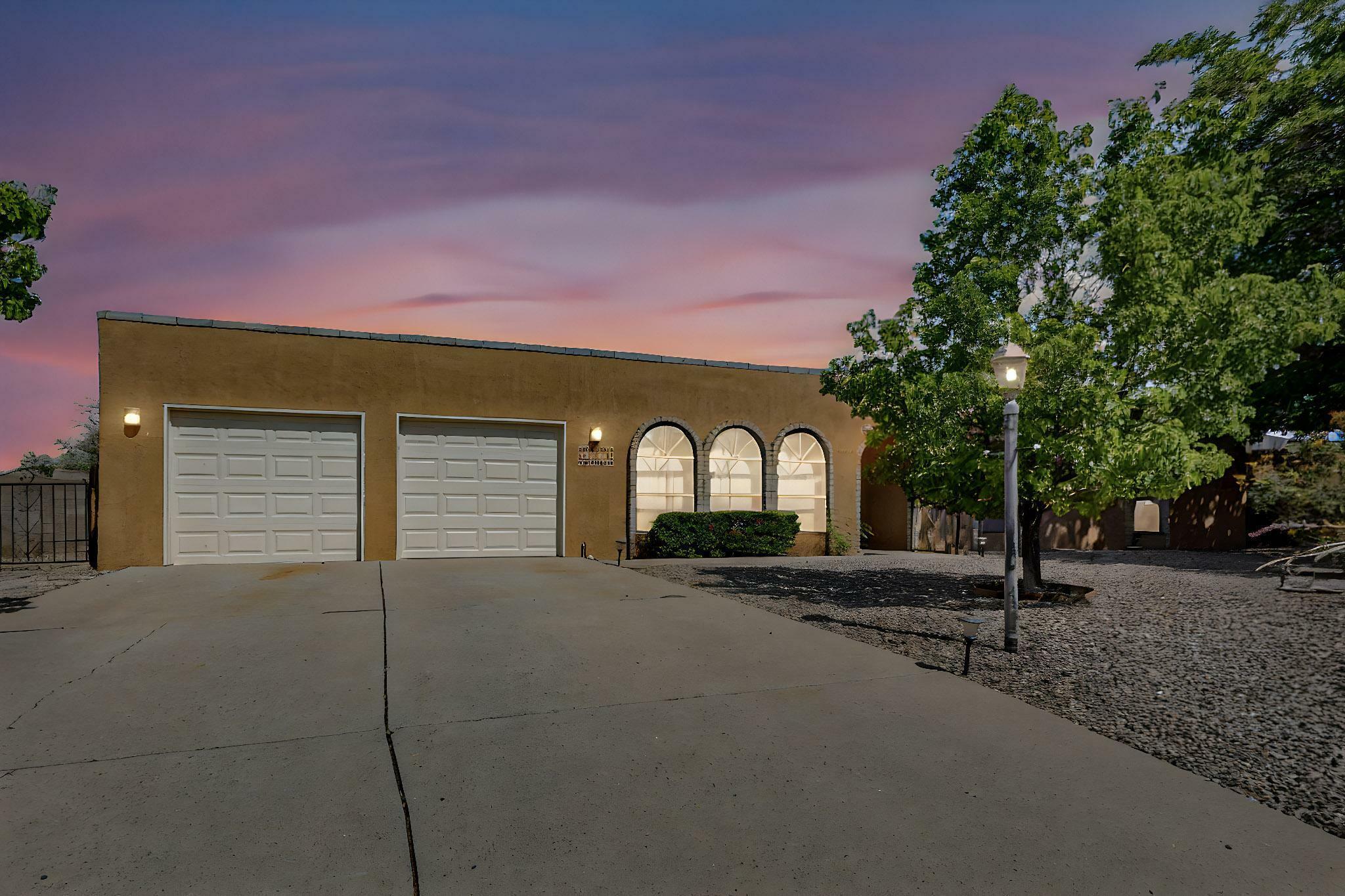Property Photo:  5207 Russell Drive NW  NM 87114 