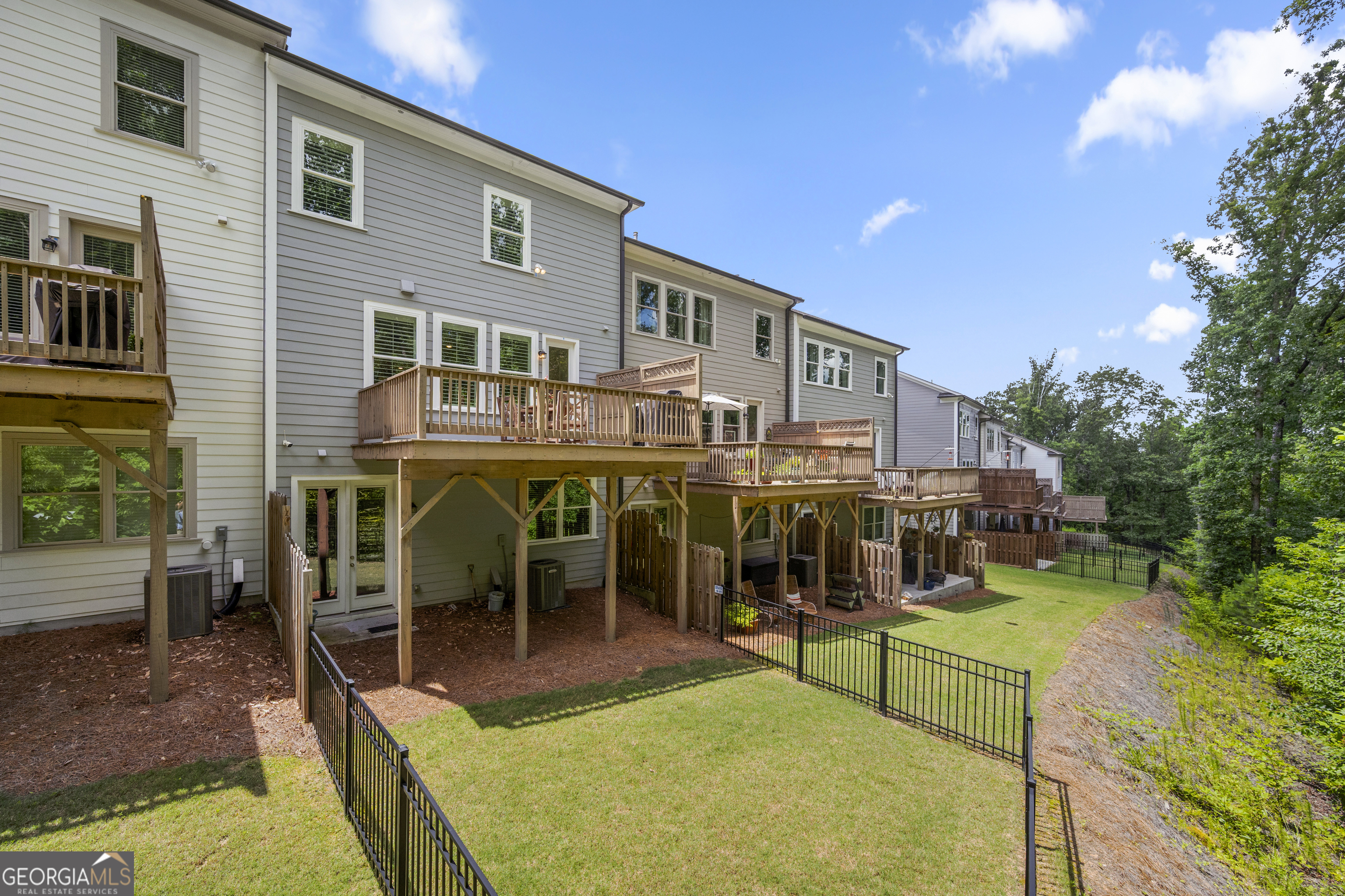 Property Photo: 402 Retreat Lane GA 30114