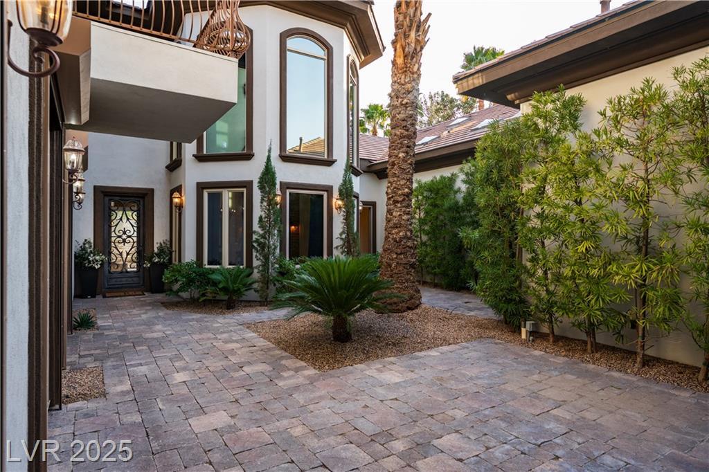 Property Photo: 9325 Canyon Classic Drive NV 89144