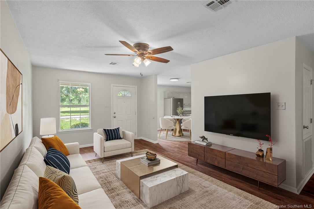 Property Photo: 1011 Live Oak Street LA 70601