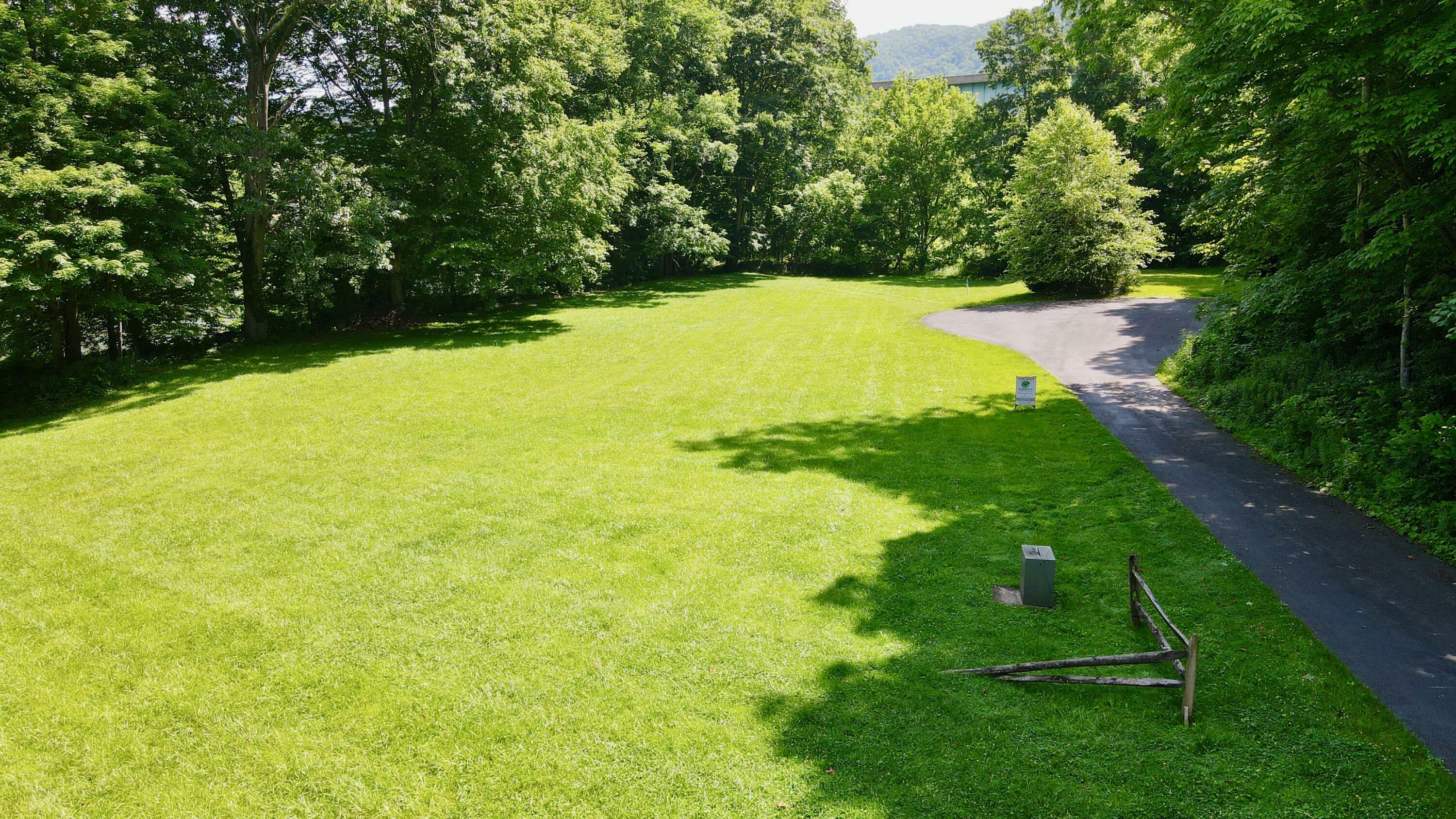 Property Photo: 557 Fox Run Rd WV 24925