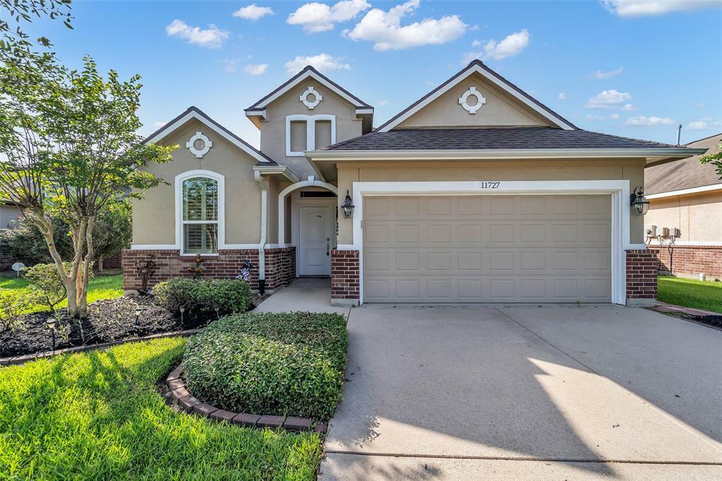 Property Photo: 11727 Diamond Court Court TX 77535