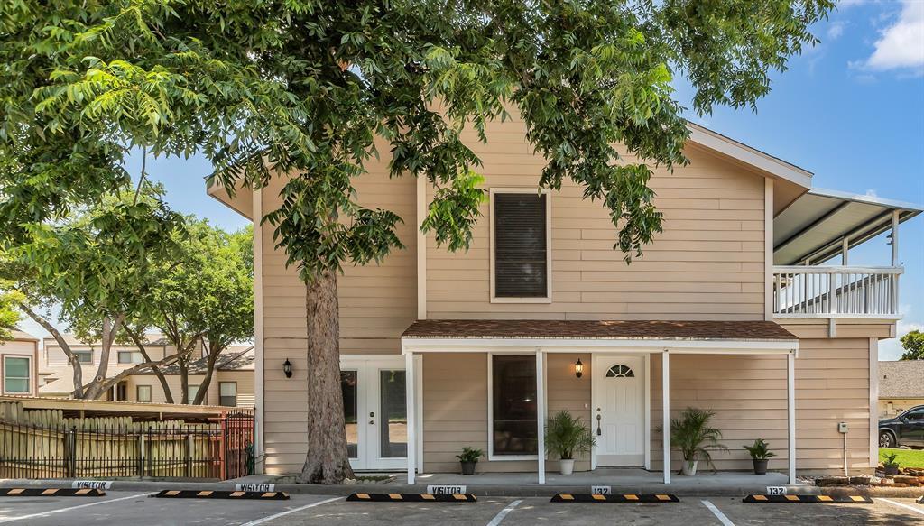 Property Photo: 132 April Point Drive N TX 77356