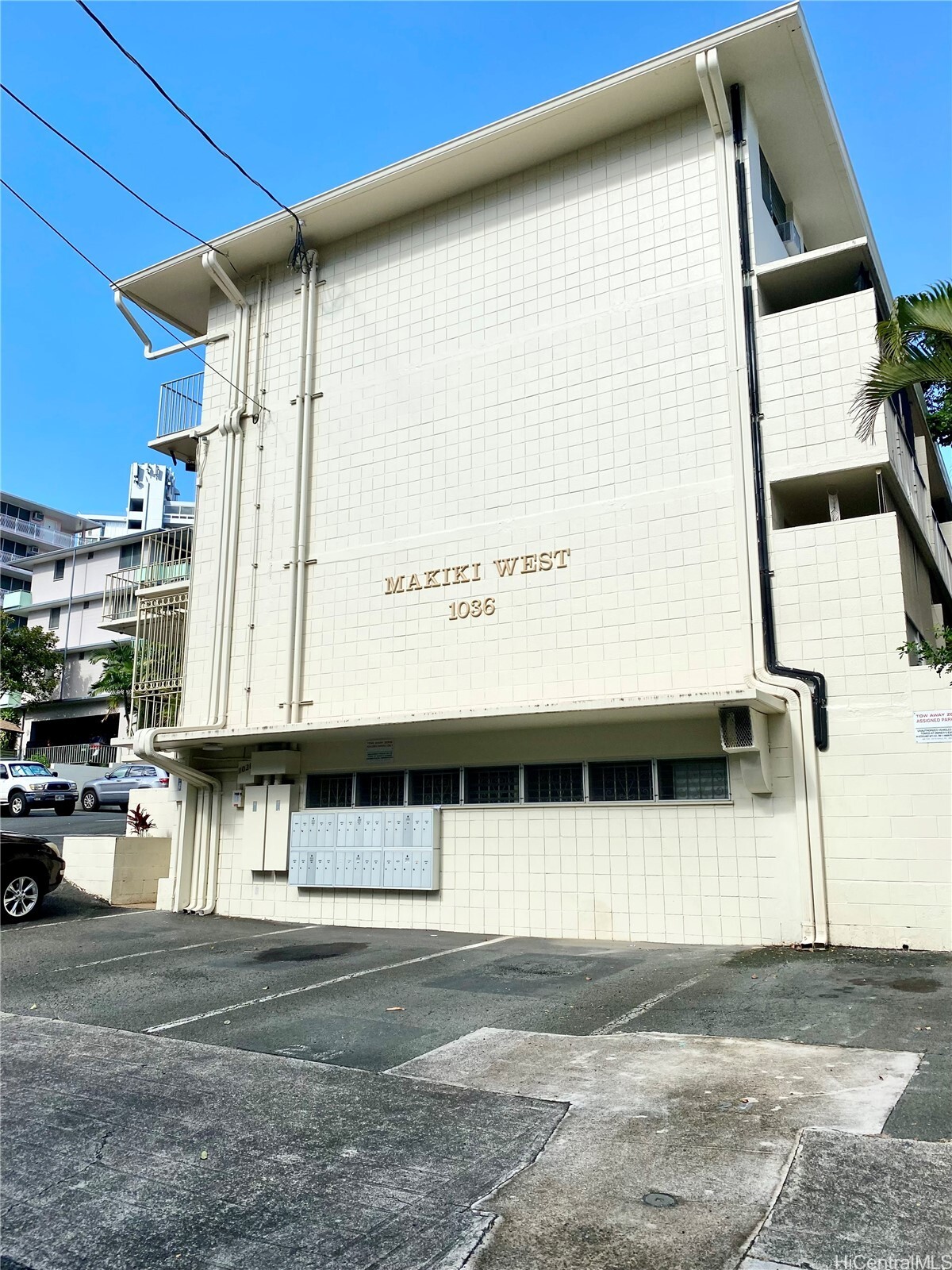 1036 Green Street 204  Honolulu HI 96822 photo