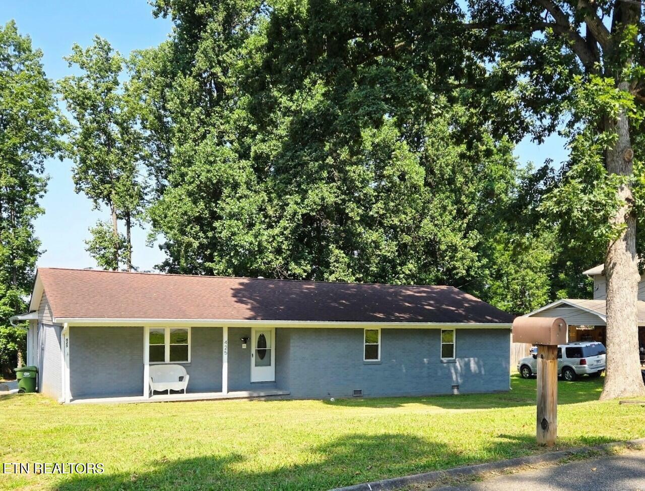 Property Photo: 425 Sherwood Drive TN 37801