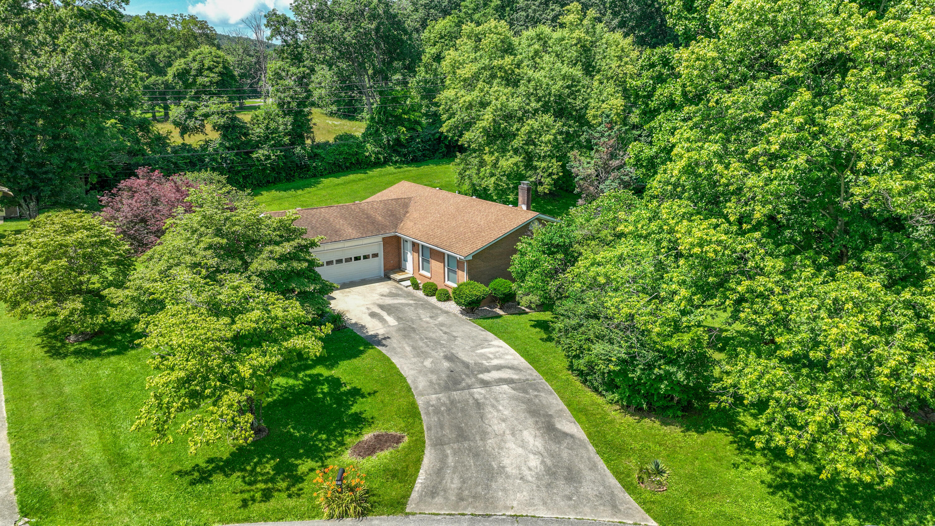 Property Photo: 150 Redbud Drive KY 40403