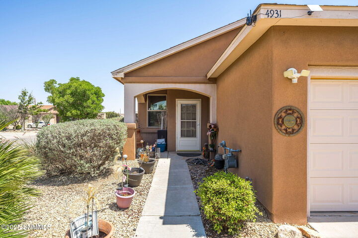 Property Photo: 4931 Sherwood Road NM 88012