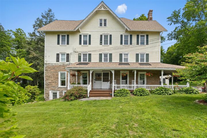 Property Photo:  346 Crescent Avenue  NY 12528 