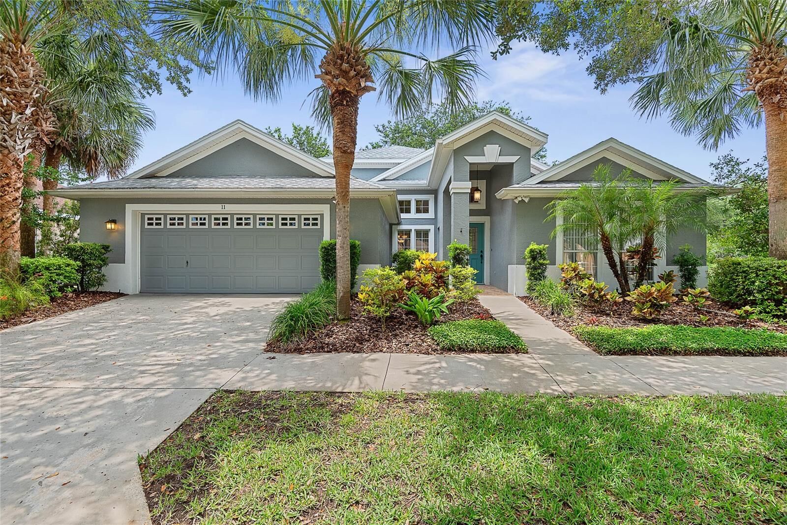 Property Photo: 11 St Andrews Court FL 32137