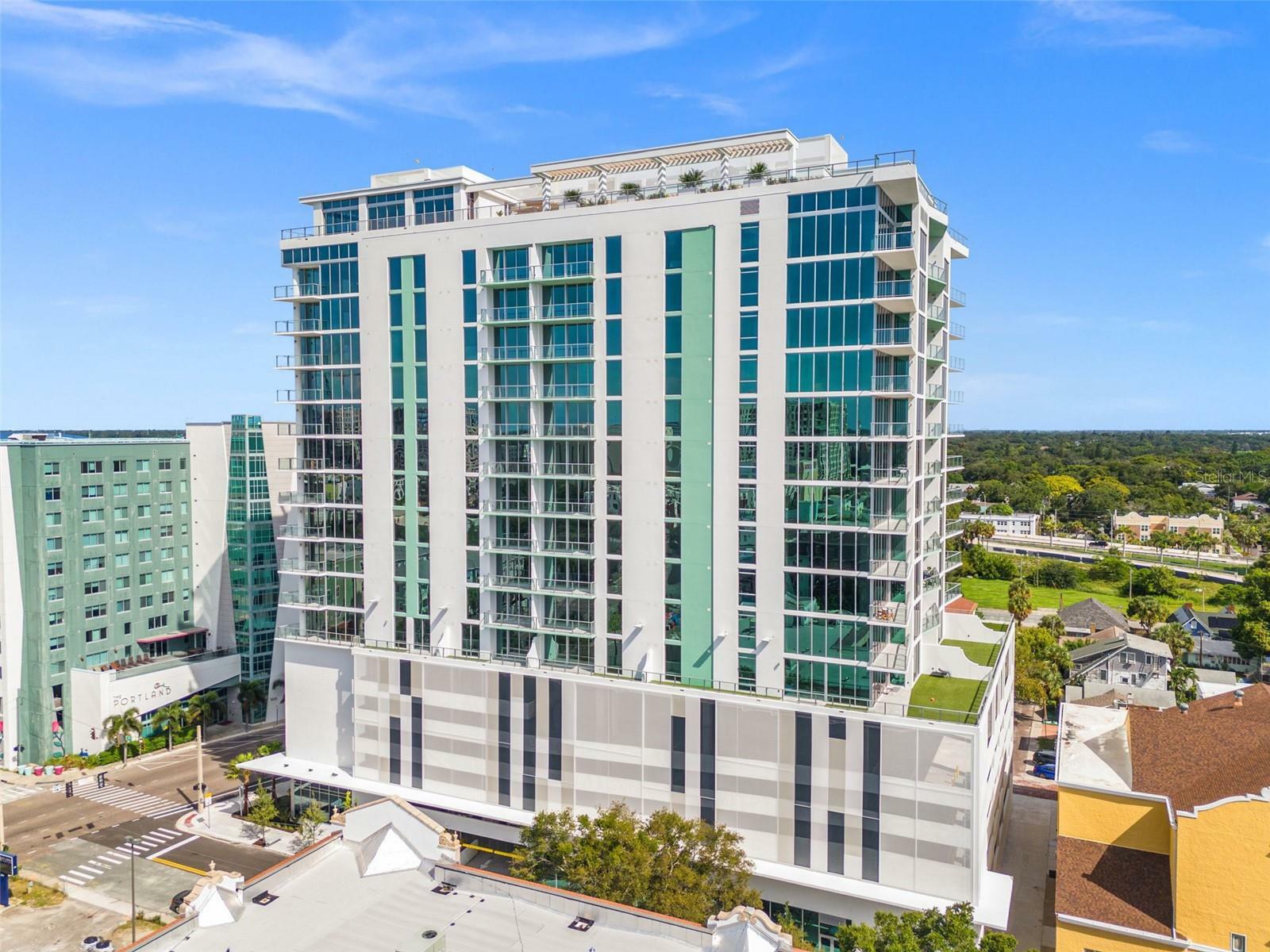 Property Photo: 777 3rd Avenue N 1406 FL 33701