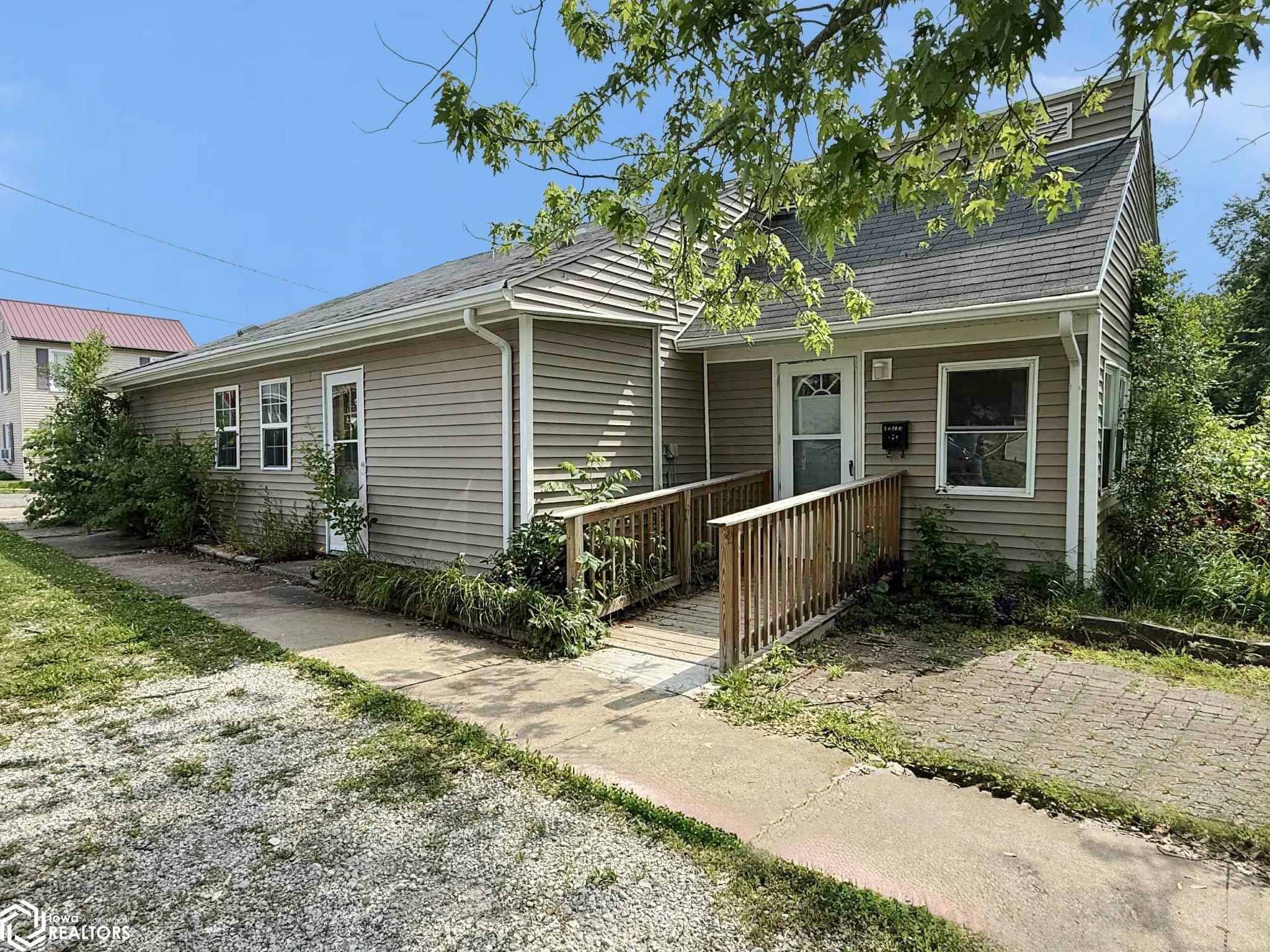 Property Photo: 110 S 10th Street IL 61243