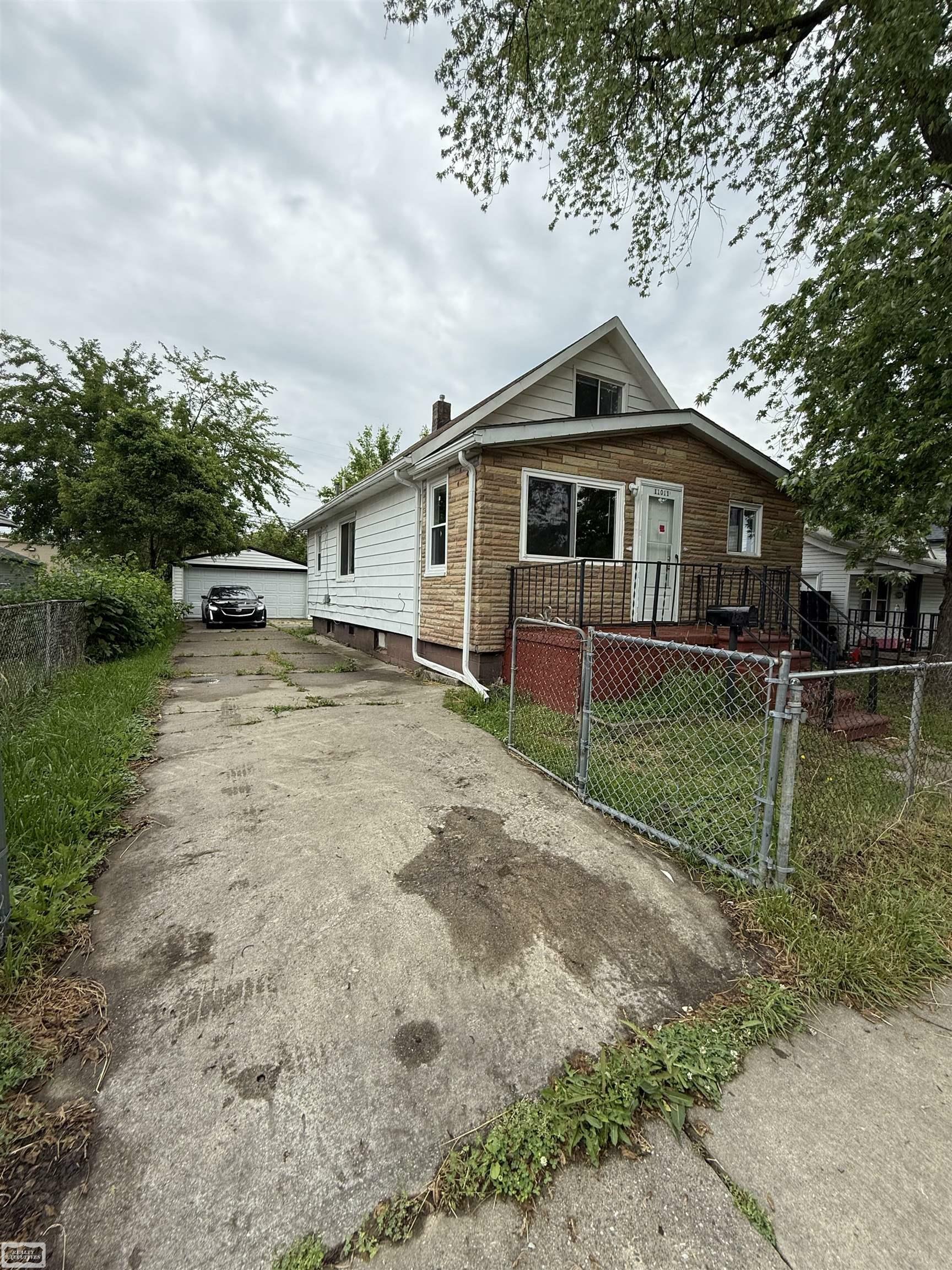 Property Photo: 11011 Dodge Avenue MI 48089