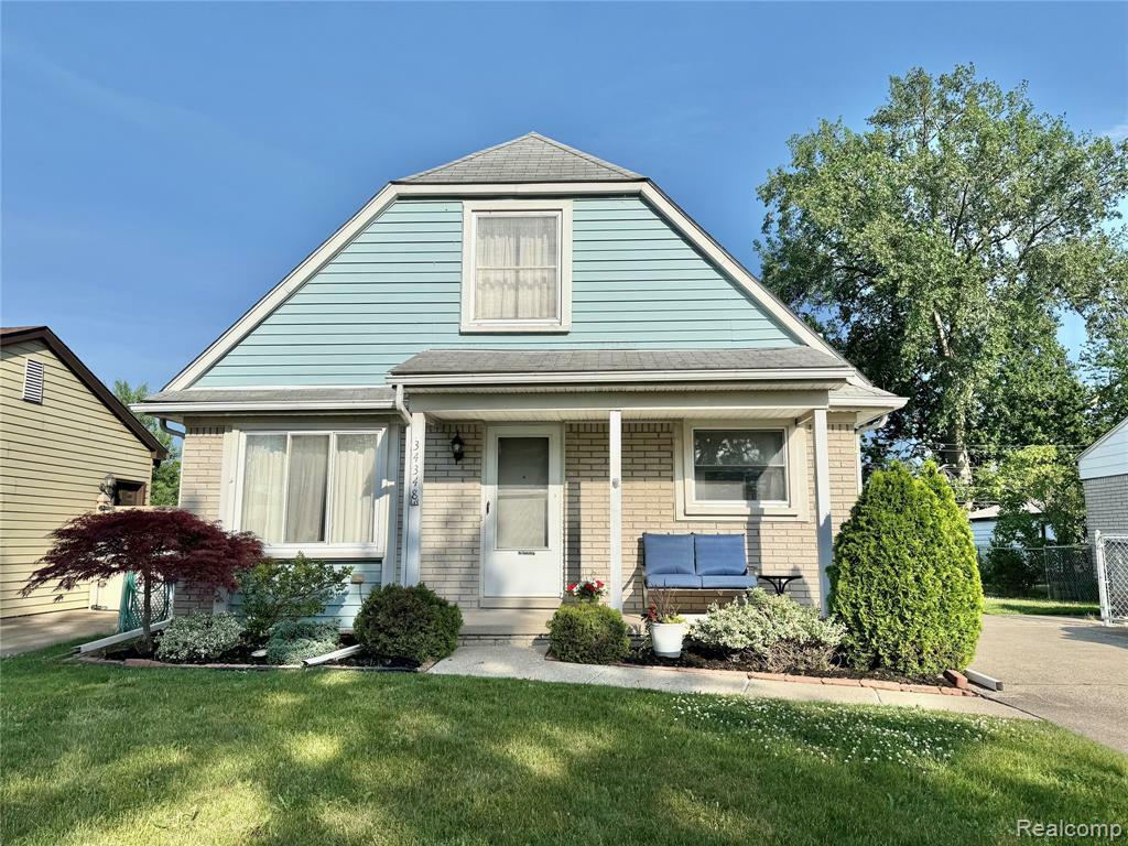 Property Photo: 34348 New York Street MI 48035 3863