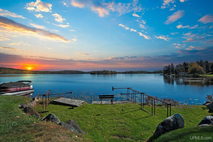 Property Photo:  1208 E Grant Street  MI 49801 