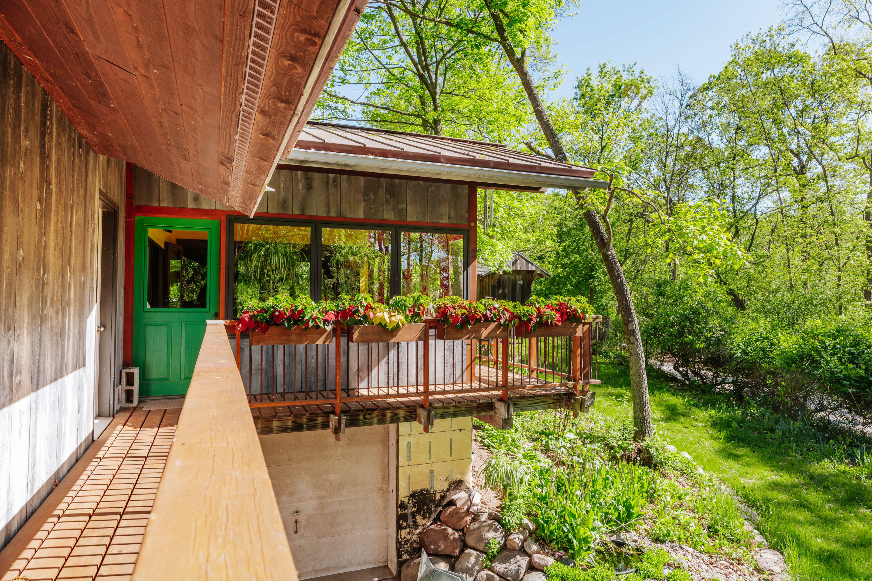 Property Photo:  W296n2978 Franciscan Rd  WI 53072 