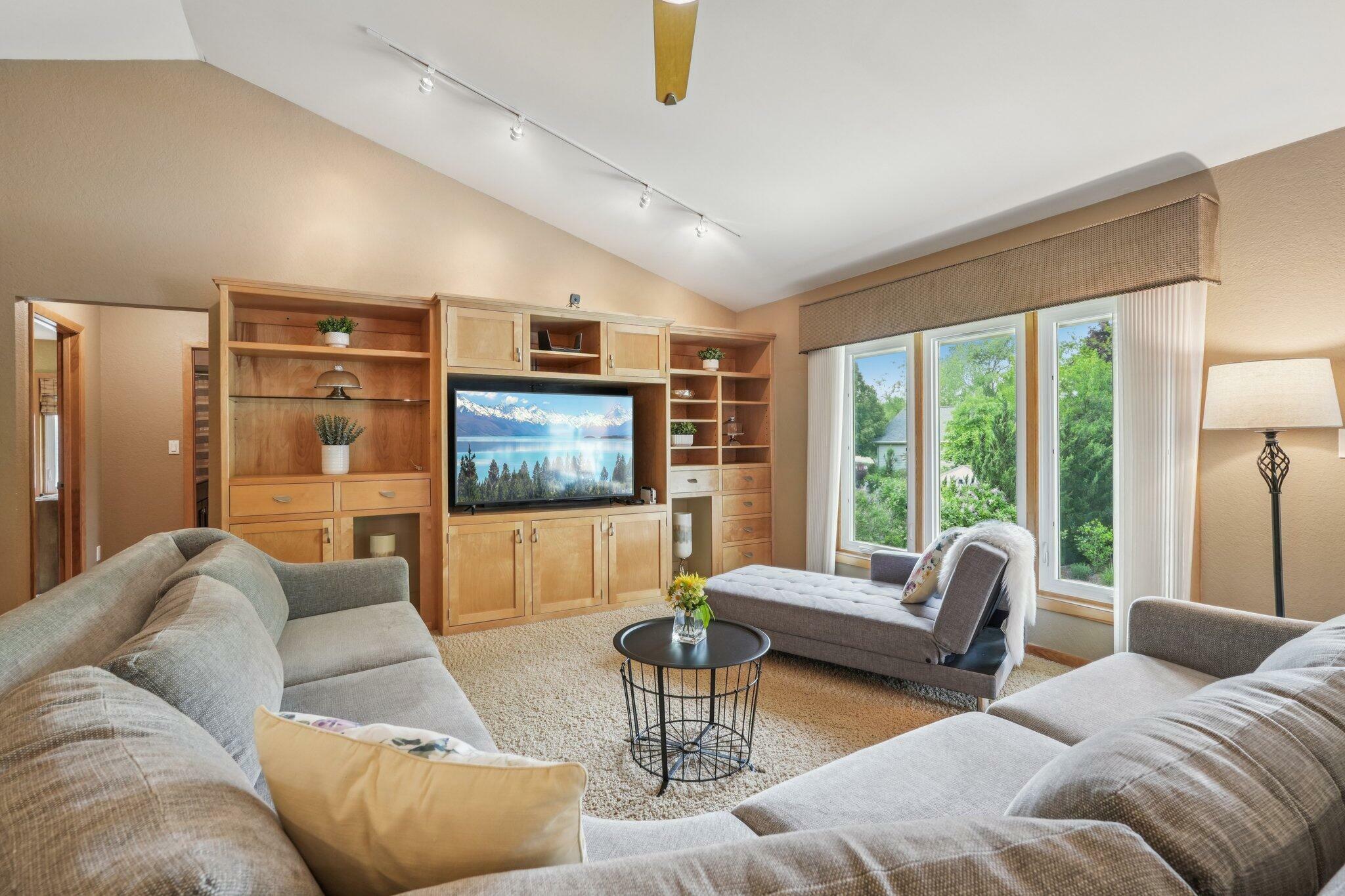 Property Photo:  3426 W Links Dr  WI 53132 