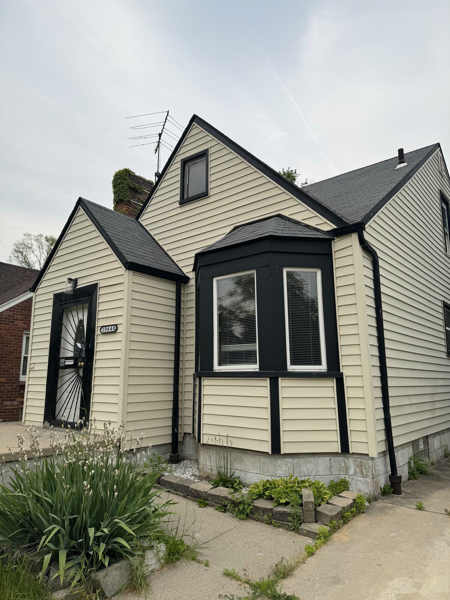 Property Photo: 19440 Saint Marys Street MI 48235