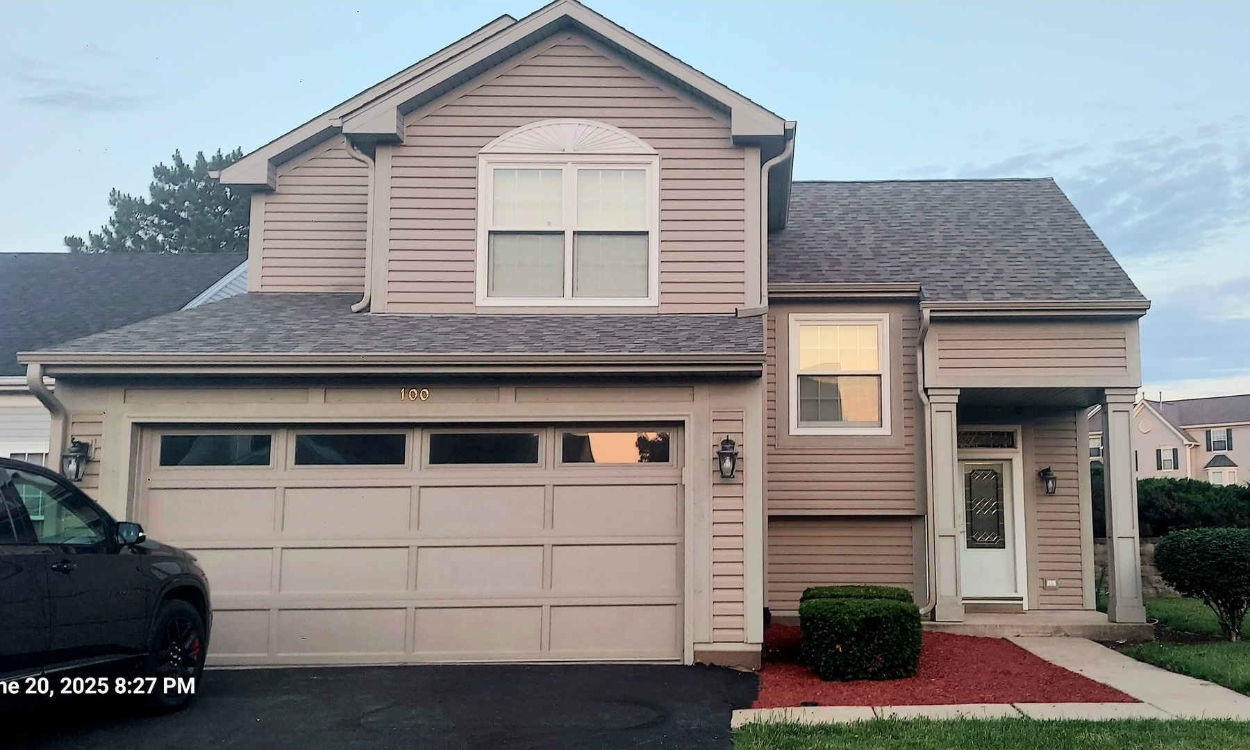 Property Photo: 100 Hamlet Circle IL 60538