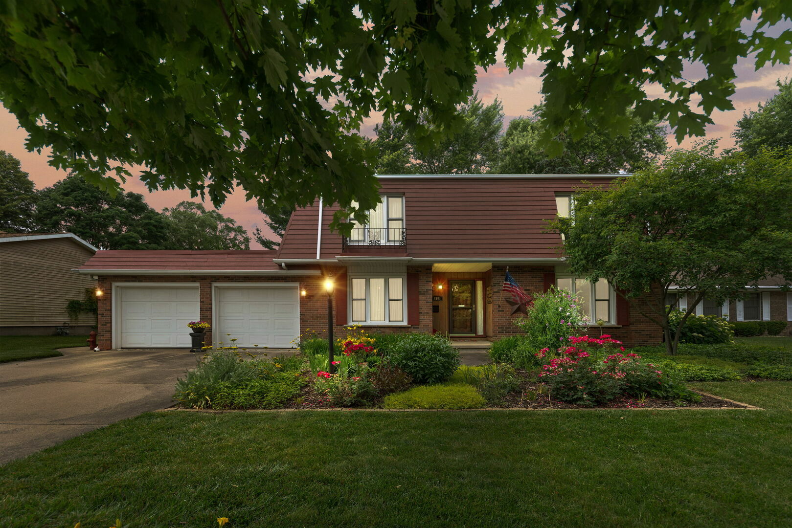 Property Photo: 865 S Main Avenue IL 60901