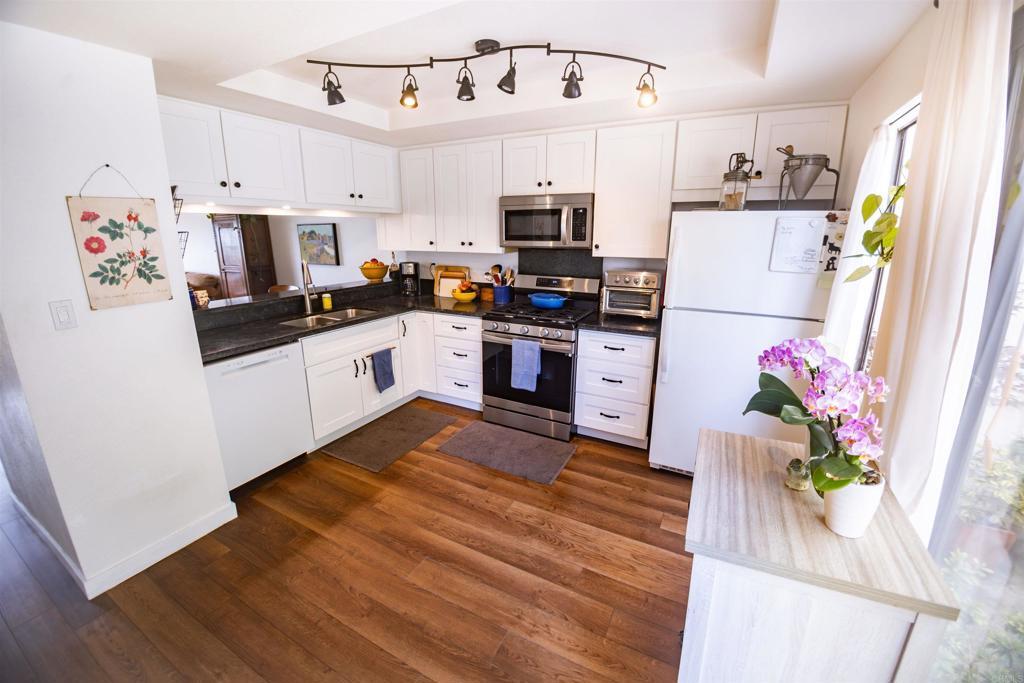 Property Photo:  364 Travelodge Drive  CA 92020 