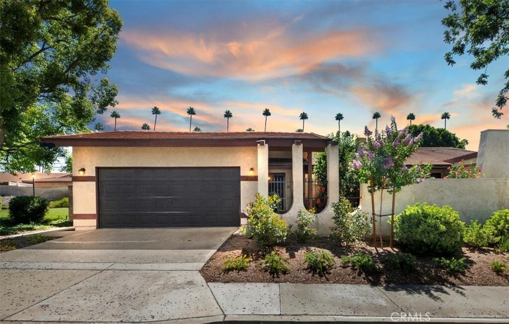 2747 Persimmon Place  Riverside CA 92506 photo