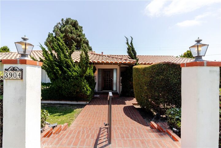Property Photo: 3904 Exultant Drive CA 90275