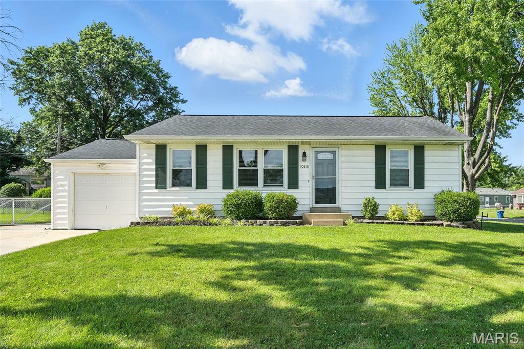 Property Photo: 10818 Mallory Drive MO 63123