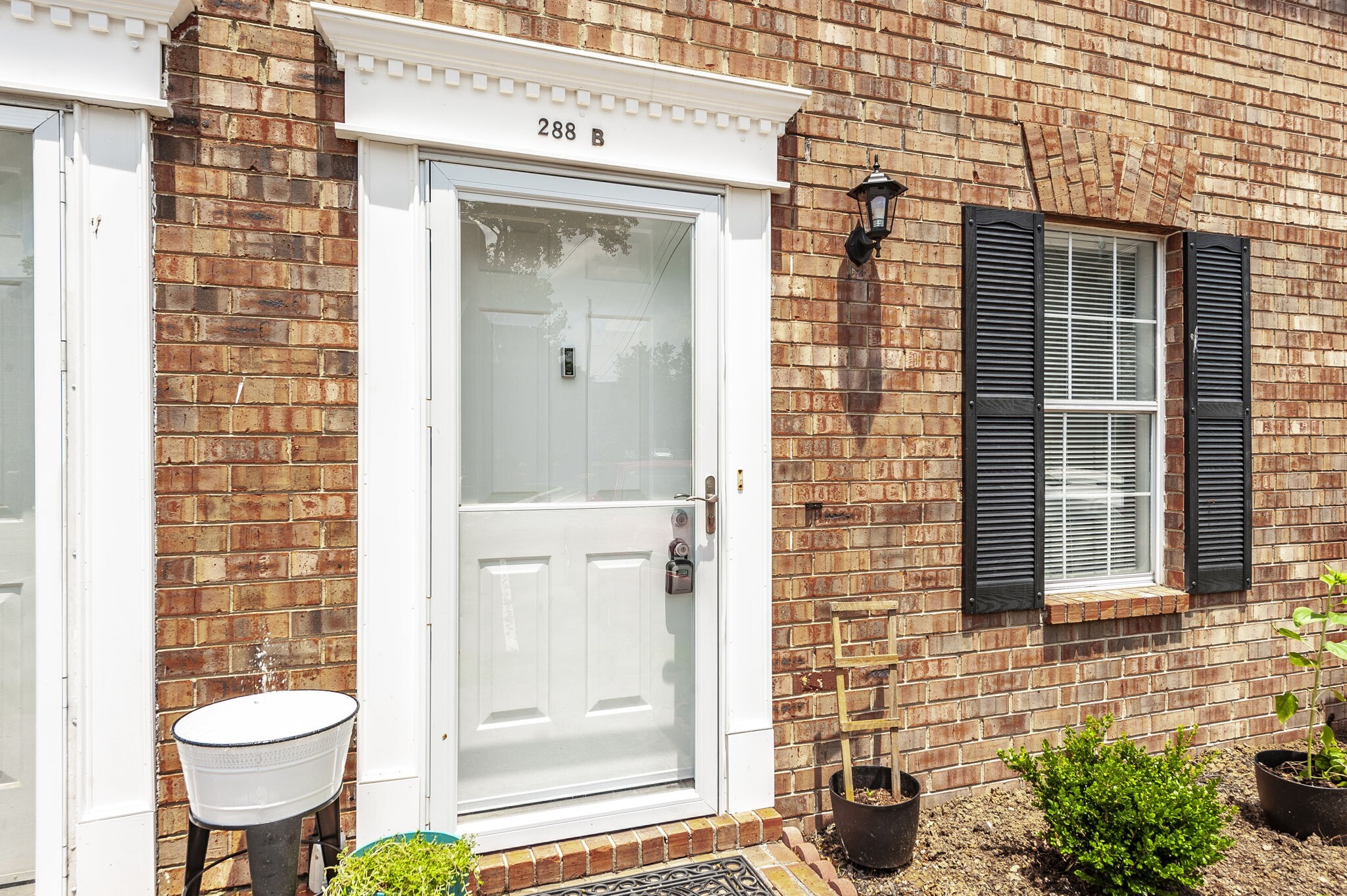 Property Photo: 288 Donna Dr B TN 37075