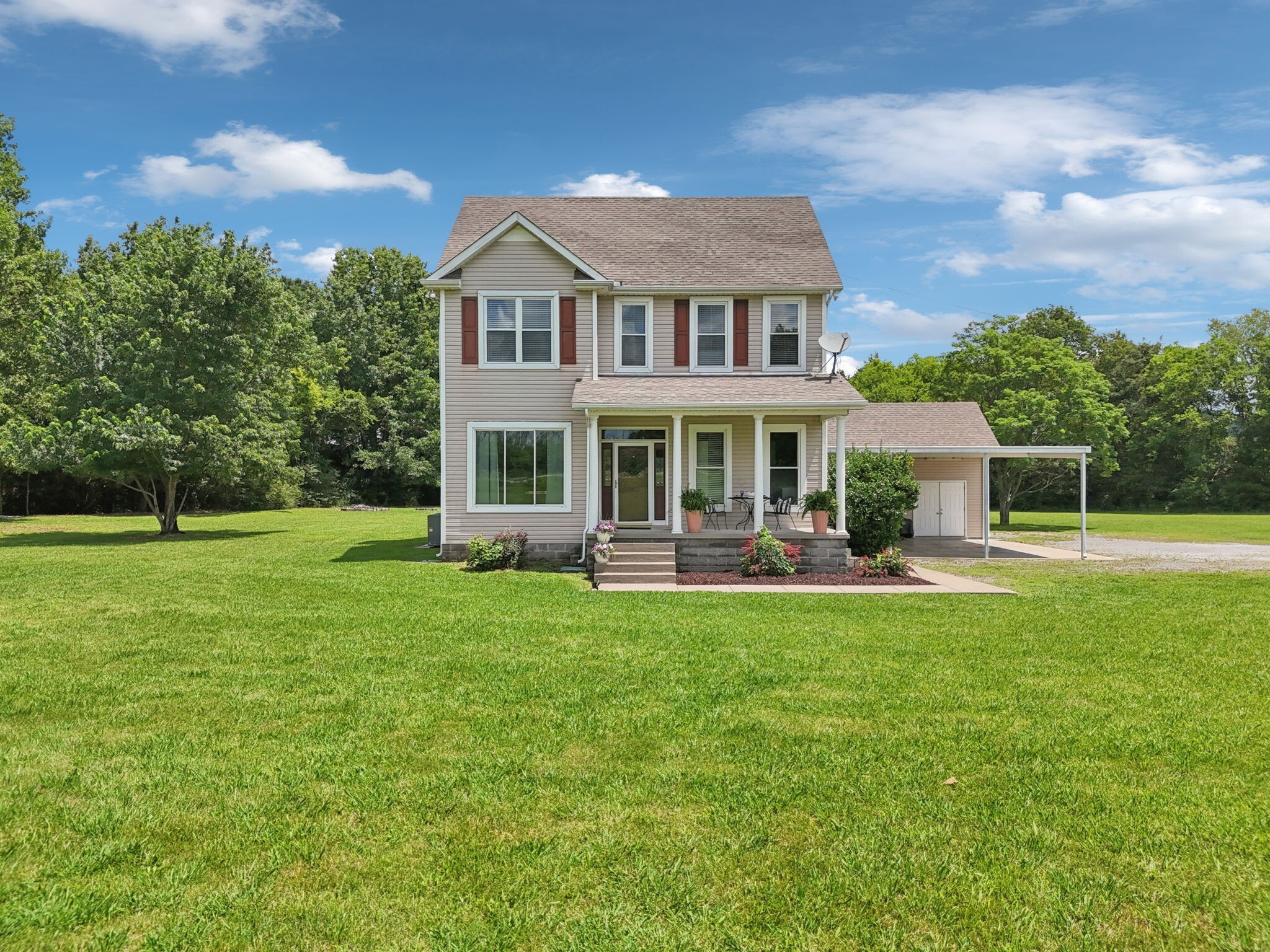 Property Photo: 11661 Bradyville Pike TN 37149